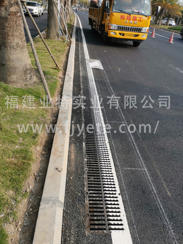 树脂成品排水沟道路应用实例